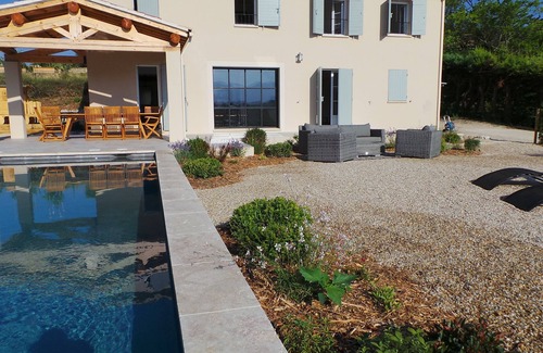 Crillon-le-Brave House | New air-conditioned loft style house with heated pool