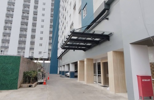 Sidoarjo Apartment | New And Homey 2Br Apartment At Suncity Residence