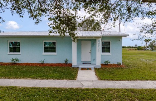 Micco Apartment | New and sparkly 2/1 on 4 acres!