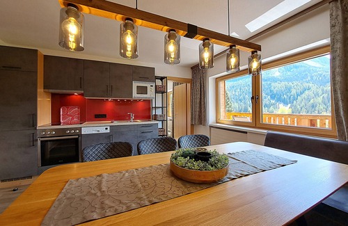 Ehrwald Apartment | New Apart at the Zugspitze with spa, hot tub, barbecue area, beautiful outdoor area.
