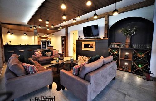 Ehrwald Apartment | New Apart at the Zugspitze with spa, hot tub, barbecue area, beautiful outdoor area.