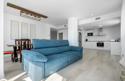 Roques Daurades Apartment | New apartment 'Penthouse Faro' with Sea View, Wi-Fi and Air Conditioning