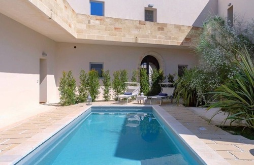Diso Apartment | new apt with private garden, all comforts, WI-Fi & AC, in Salento's hearth