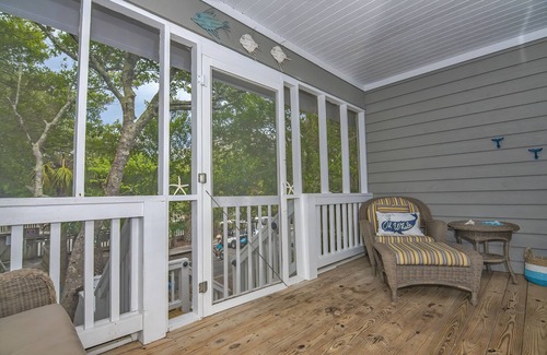 Bald Head Island Cottage | New avail alertnNo need for BHI Club Coastal magic- pool & breezy palm trees.