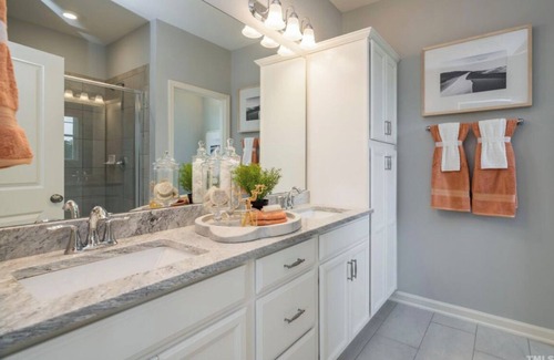 Apex House | New! Beautiful 5 Bed 4BR Luxe Home!