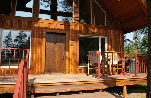 Kalispell Cabin | New Beautiful Well Located Cabin just north of Bigfork near the Flathead River!
