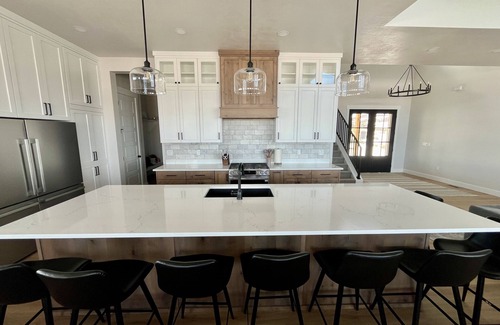 Fish Haven House | NEW BUILD! Bear Lake Escape. Spacious 6-bedroom house w/Private Beach Access!