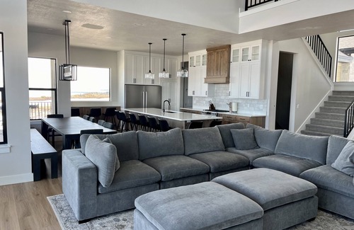 Fish Haven House | NEW BUILD! Bear Lake Escape. Spacious 6-bedroom house w/Private Beach Access!