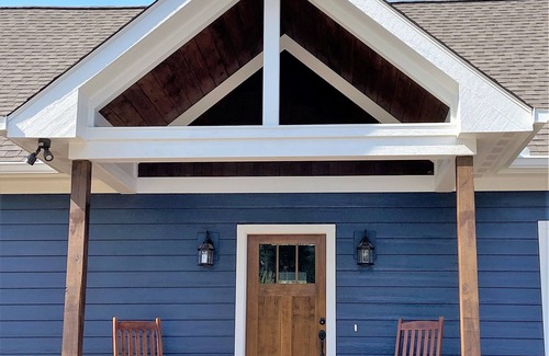 Blairsville House | NEW BUILD+NEW RENTAL=Kingfisher Cove Lake House Blairsville, GA.