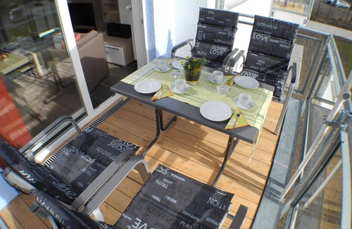 Grossenbrode Apartment | New building apartment "coastal magic 18" with sea view, sunny balcony, beach chair