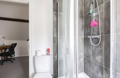 South Acton Apartment | New Built Spacious Studio Flat In Acton London W3