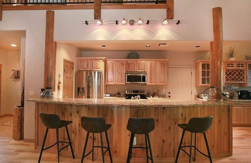 Sierra Pines House | NEW! Cabin in the pines w/kids game room , fire pit and BBQ!