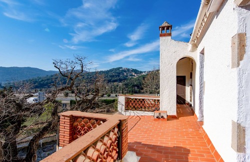 Argentona Villa | NEW! Can Blanch 16th Century Masía, Pool, Chapel