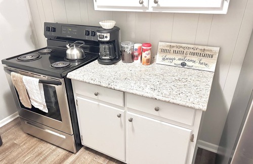 Starkville Apartment | NEW! Charming 2-bed home close to MSU