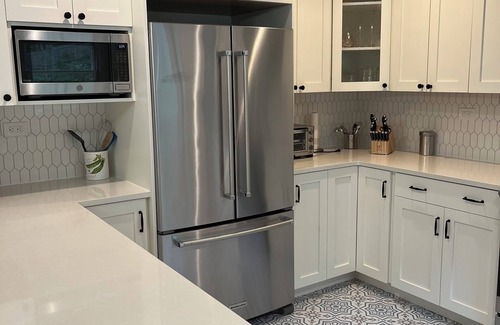 Hampton Bays House | NEW Charming 3-bedroom house with pool ,AC,and WIFI in marvelous Hampton Bays.