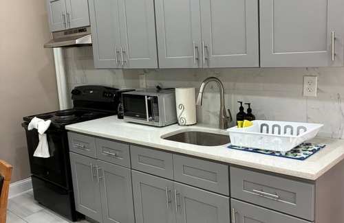 Poughkeepsie Apartment | NEW-Charming 3-bedroom apartment in Poughkeepsie NY