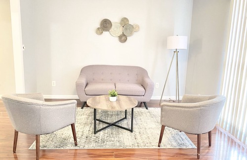 Lawrenceville House | 📣NEW!✨Charming & Cozy Escape Home Away From Home🏡 Perfect for Extended Stay!