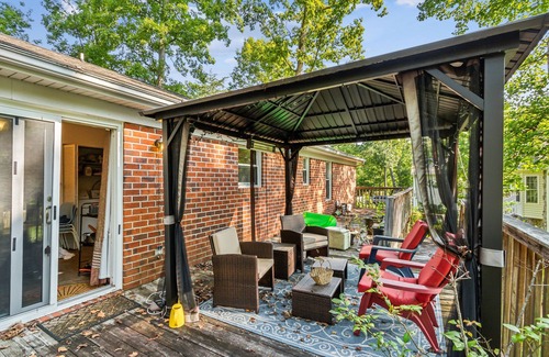 Locust Grove House | NEW! Charming Family Retreat with Scenic Views