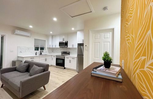 Riverside Apartment | New: Charming guest suite by UCR, Downtown & plazas