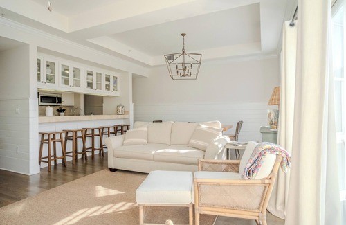 Sunnyside Condo | NEW! Coastal Chic 2BR Condo in Carillon. Pools, Pickleball, Beach Chairs & Wagon