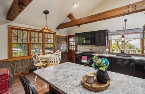 Plymouth House | NEW! Coastal Comfort with Stunning Harbor Views
