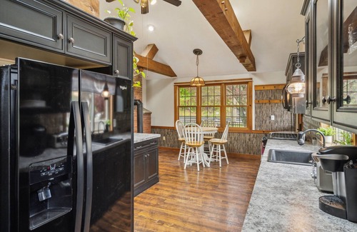 Plymouth House | NEW! Coastal Comfort with Stunning Harbor Views