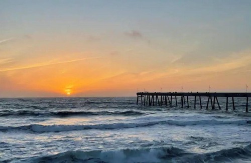 Sharp Park Apartment | New Coastal Home🐠 Steps to pier🐢 16mins to SFO✈️