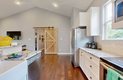 Marble Falls House | New Colorado River Home w/Large Deck, Canoe & Paddleboards