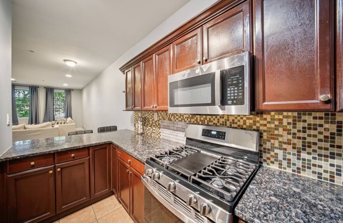 Passaic Condo | NEW! Comfortable 2BR Retreat 15 Min to NYC