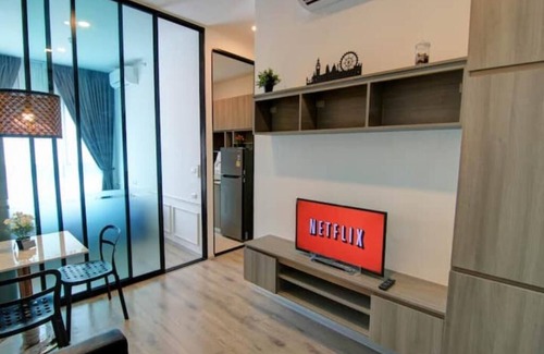 Ramkhamhaeng Condo | New Condo, Hi-Speed Wi-Fi/Gym&Pool/MRT Lam Sali