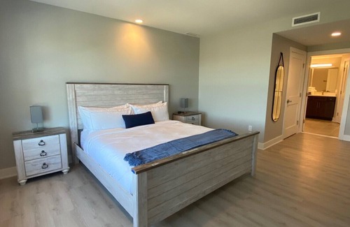 Canandaigua Condo | New Condo centrally located on north end of Canandaigua Lake.