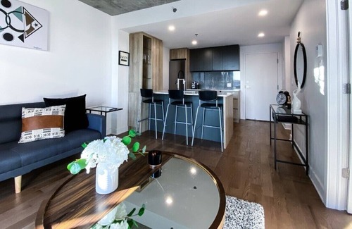 Griffintown House | New condos with a pool