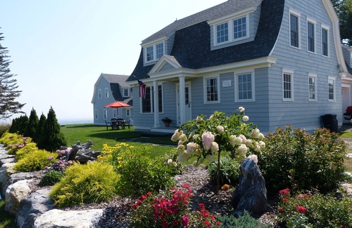Mid-Coast and Islands House | New Cottage Perfect for a Peaceful and Quiet stay on the Ocean with Beach