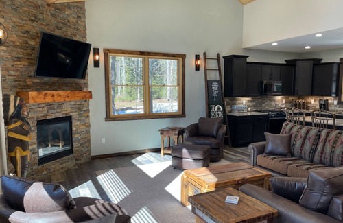 St Germain Cabin | New & Cozy Cabin on Lake Content w/170' of Sand/Swimming Frontage!