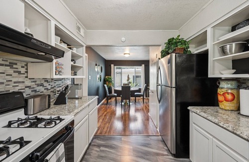 Temple House | NEW! Cozy Temple Home | Fenced Yard & Wi-Fi