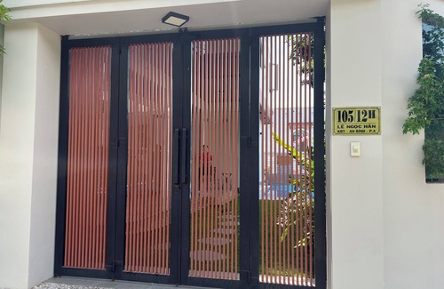 Vung Tau Villa | New cozzy seaview Pool Villa 5 bedrooms front beach Vung Tau 1