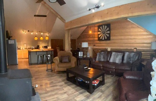 Steam Engine Meadows Condo | New Custom Log Condo Centrally Located in The Serene Mountains Of Brian Head.