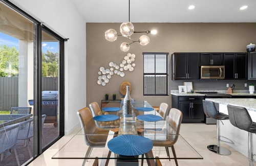 Tamiami House | New Designer Home In The Heart Of Miami