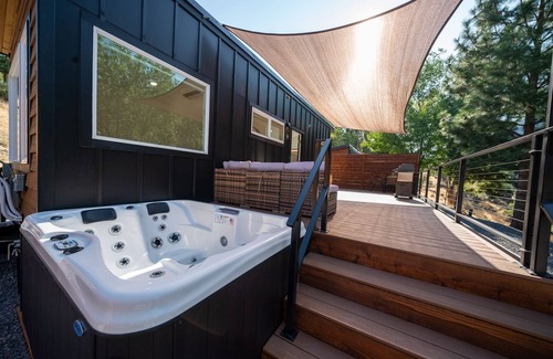 Madras House | NEW! Eagles Landing Tiny Home B02 - Hot Tub