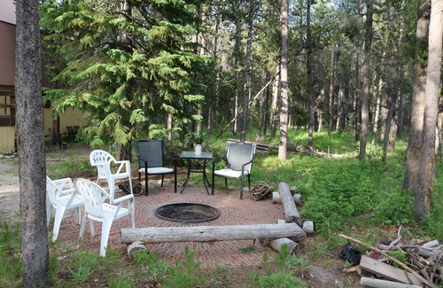 Island Park Cabin | NEW Entire Cabin 3 beds 2 Baths in Island Park. 23 Miles to West Yellowstone