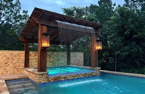 Broken Bow Cabin | New Family/Couples Cabin w/Heated Pool/Sauna/Hot Tub/Firepit/Private/Fireplace