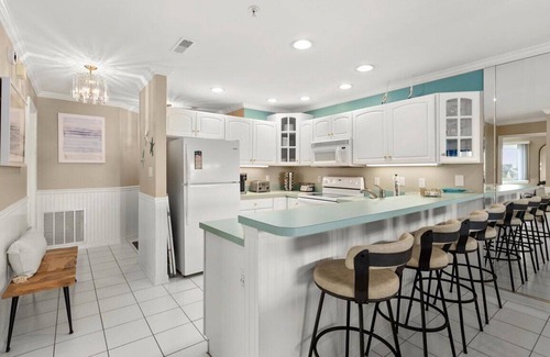 Heron Harbour Isle Condo | New for 2024 - 3 BR 2 BA Unit with Water Views and a Pool