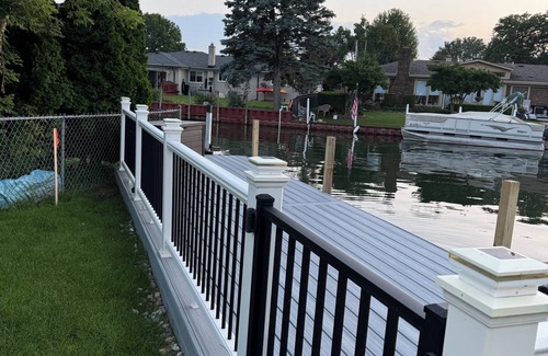 Harrison House | New & Fully Updated 2 & 2 Sleeps 6! With canal access to dock up to 70’ of boats