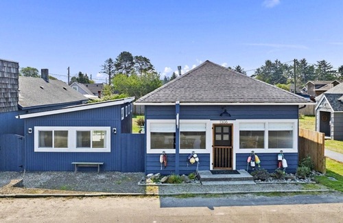 Ocean Park House | NEW! Game Room, Dogs Ok, Walk to Beach (Breakaway)