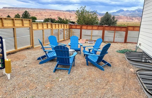 Moab South Valley Apartment | NEW! GameRm–HotTub–TheaterRm–Mtn Views–3000sf–BBQ