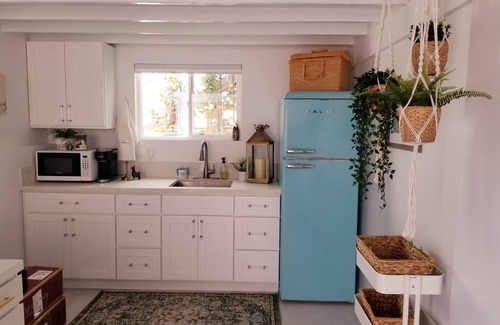 South Laguna Apartment | NEW Gorgeous Studio w AC in Laguna Beach near 1000 Steps