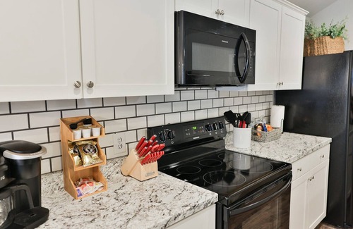 Lincoln House | New Home 3mi from Talladega Superspeedway