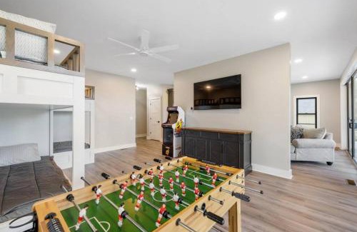 Winchester House | New Home, Dock, Kayaks, Game Room, Water Views