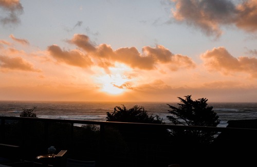 Moss Beach House | New Home w Expansive Ocean and Sunset Views, Steps to the Seal Cove Beach