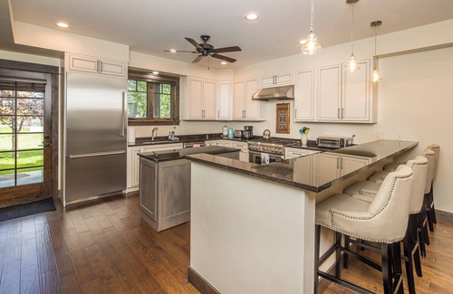 Big Sky Condo | New! Hot Tub, Town Center, Air Conditioning! Western Luxe Delight!